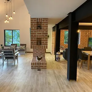 Сasa de vacaciones Casa Campestre Llanogrande 420 Friendly Colombia